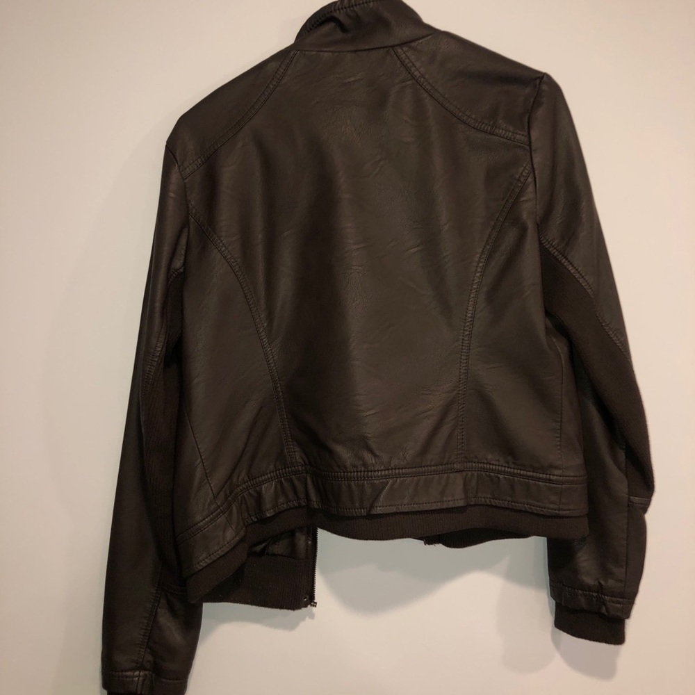 Leather jacket - Picture 4 of 4